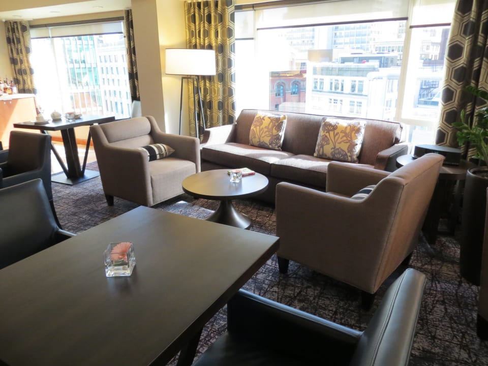 Gold Lounge Hotel The Fairmont Waterfront