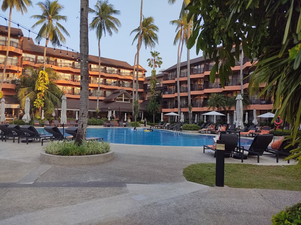 Pool Courtyard by Marriott Phuket, Patong Beach Resort