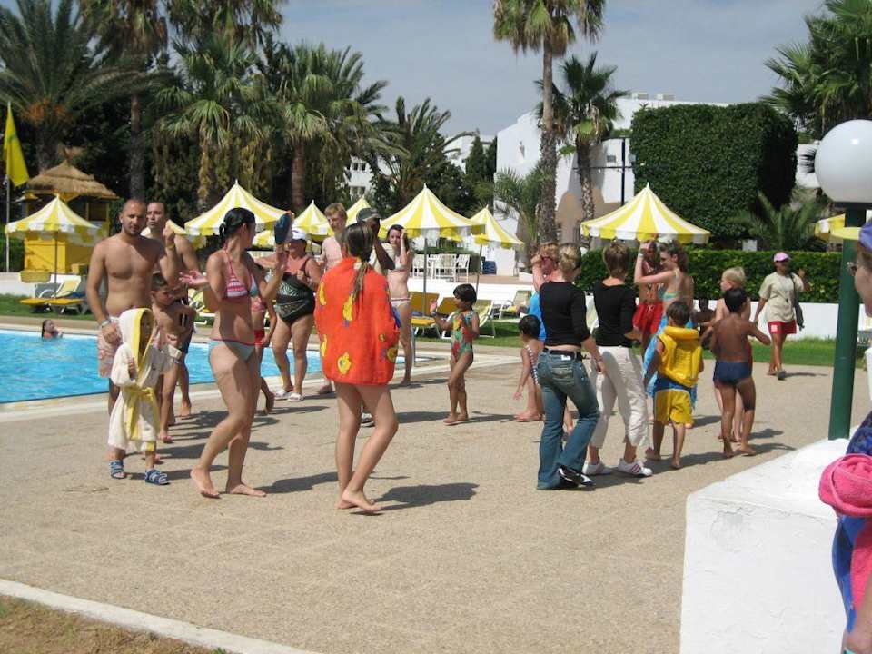 Pooltanz Hotel El Fell Resort & Spa