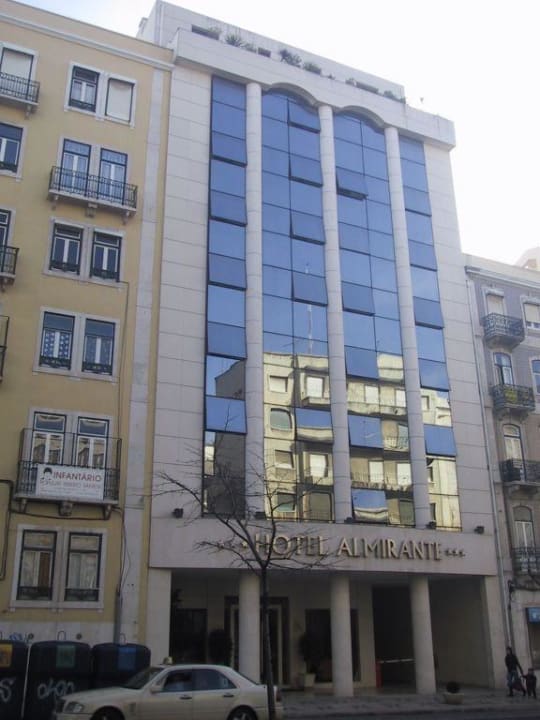 Nicht nur tolle Fassade Hotel Almirante