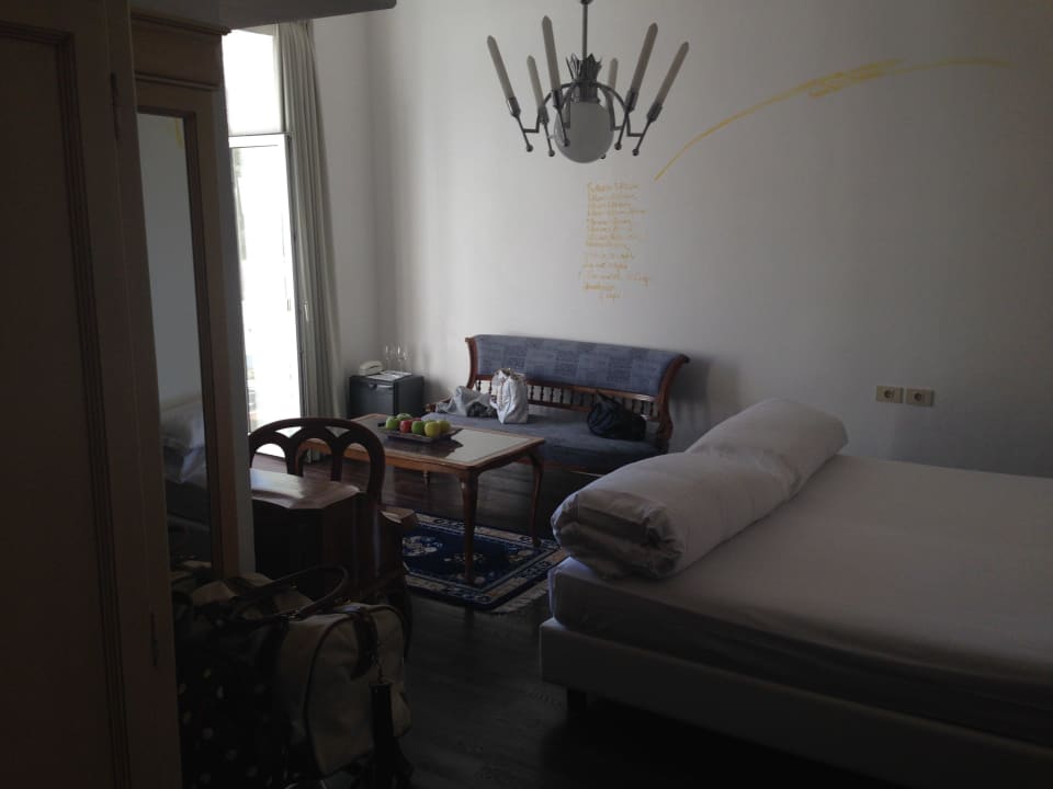 Schlafbereich mit Sitzecke Villa Tivoli