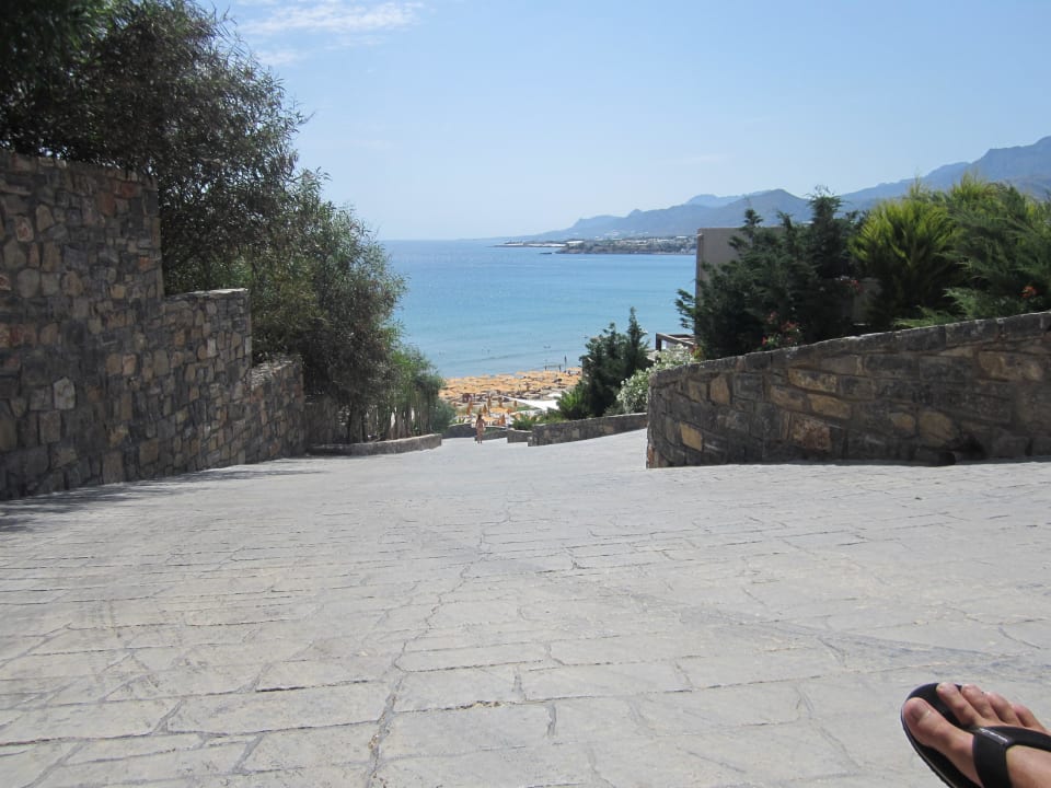 Der steile, aber schöne Weg zum Strand... Atlantica Mikri Poli Crete