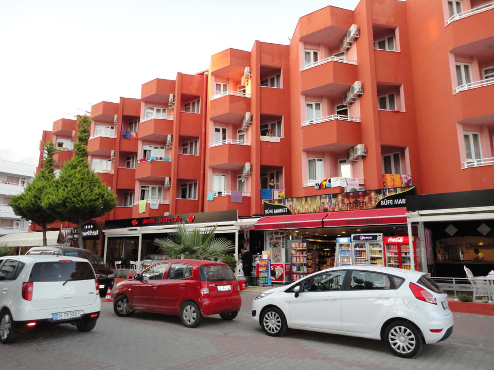 Hotel von außen Acar Hotel