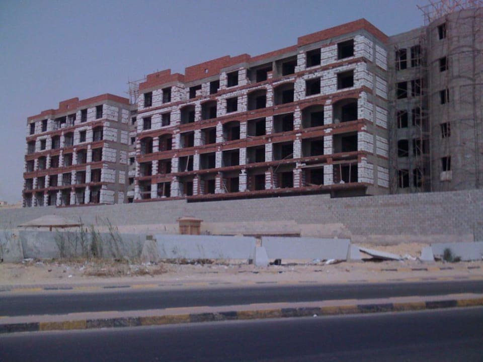 Ewige Baustelle Jewels La Perla Hotel