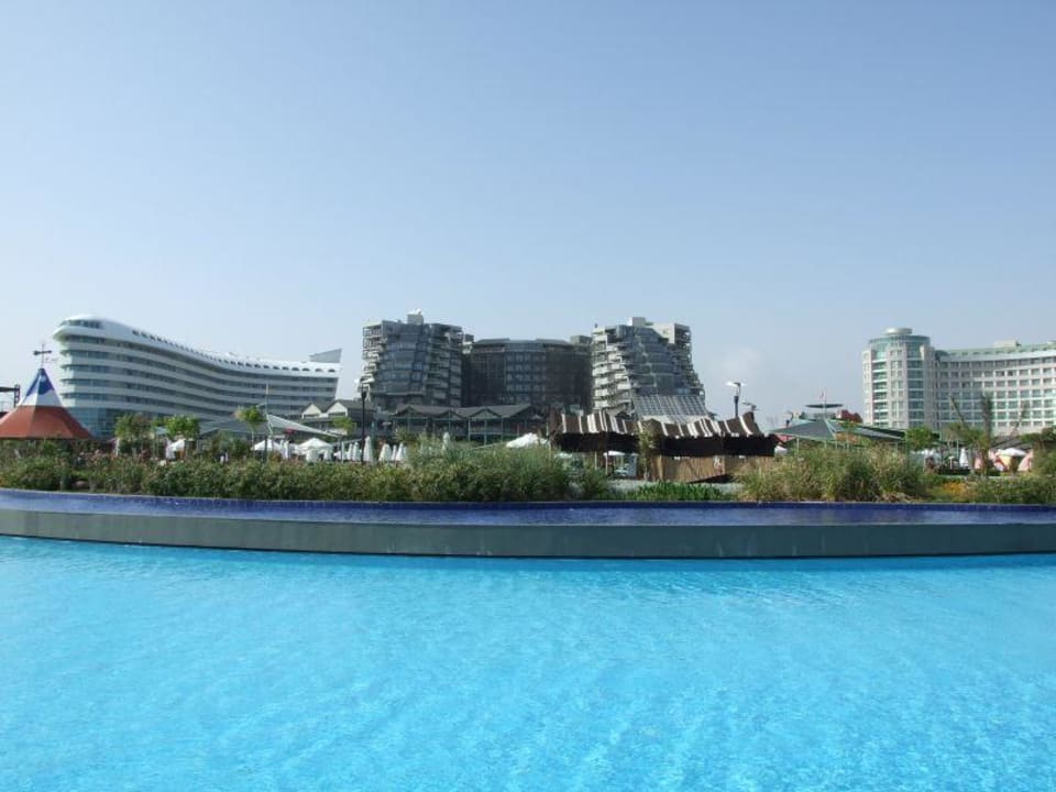 Aussicht vom Pool Limak Lara Deluxe Hotel & Resort