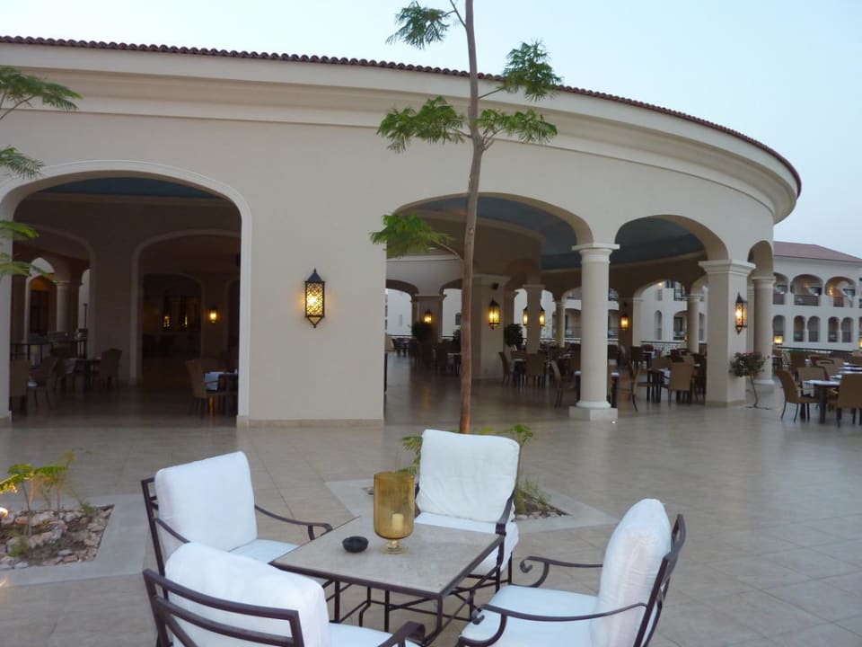 Aussenbereich Restaurant JAZ Aquamarine Resort