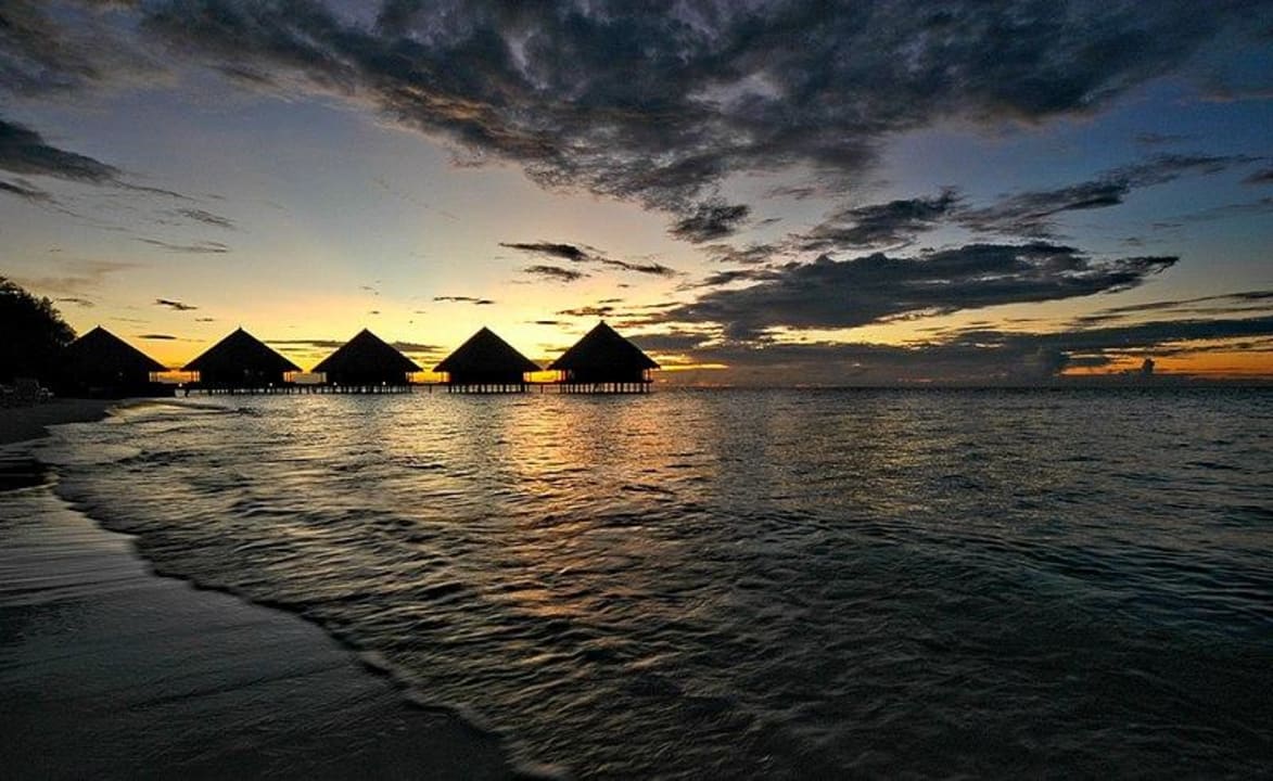 Sonnenuntergang Wasserbungalows Adaaran Club Rannalhi - All Inclusive