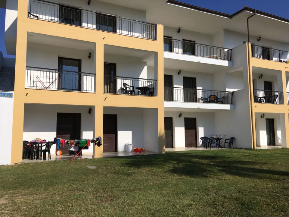 Die geräumigen Appartements von Außen Hotel Chrousso Village