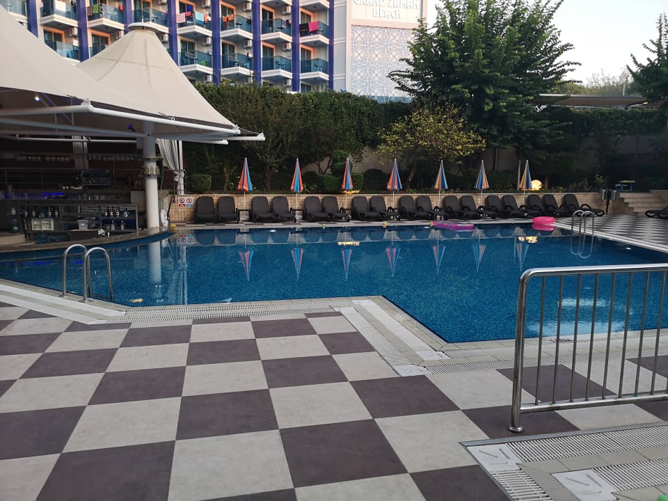 Pool Hotel Grand Okan