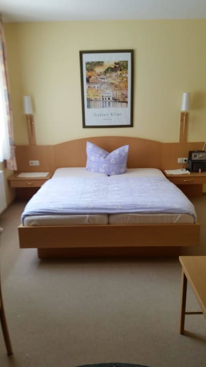 Schönes Apartmentzimmer Hotel am Jakobsweg