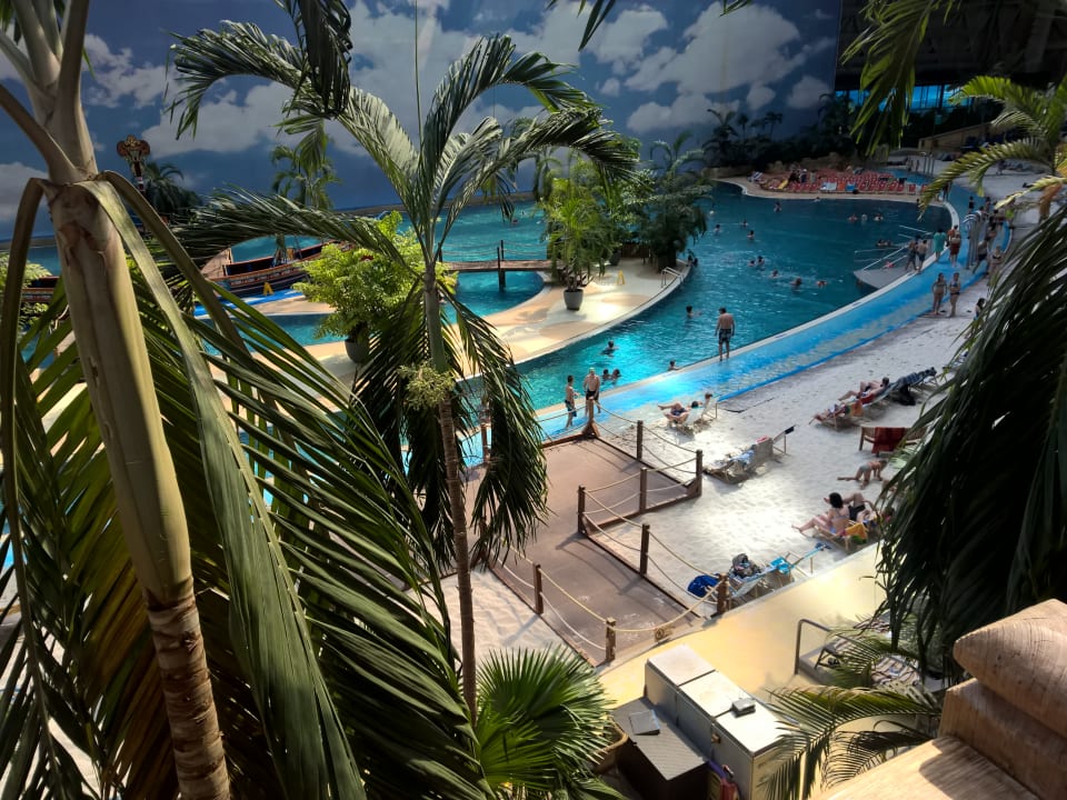 Pool Tropical Islands Resort