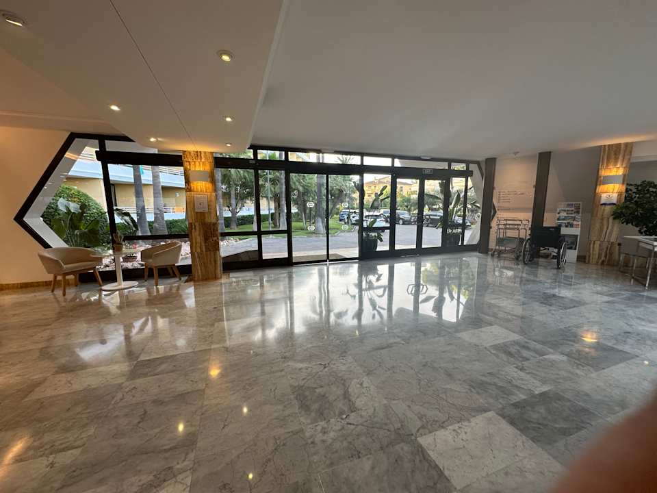 Lobby Hotel Exagon Park