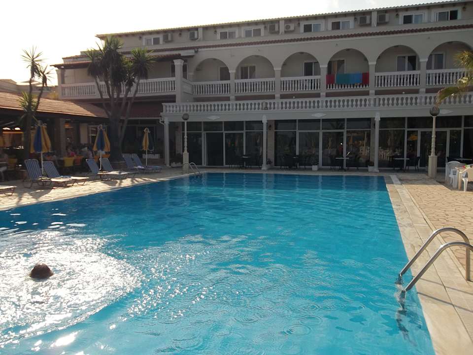 Basen Apartments Angela Beach