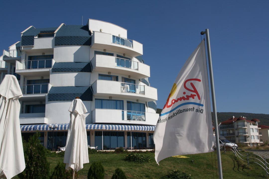 Blick auf die Appartememts in Frontlage Hotel Sineva Beach