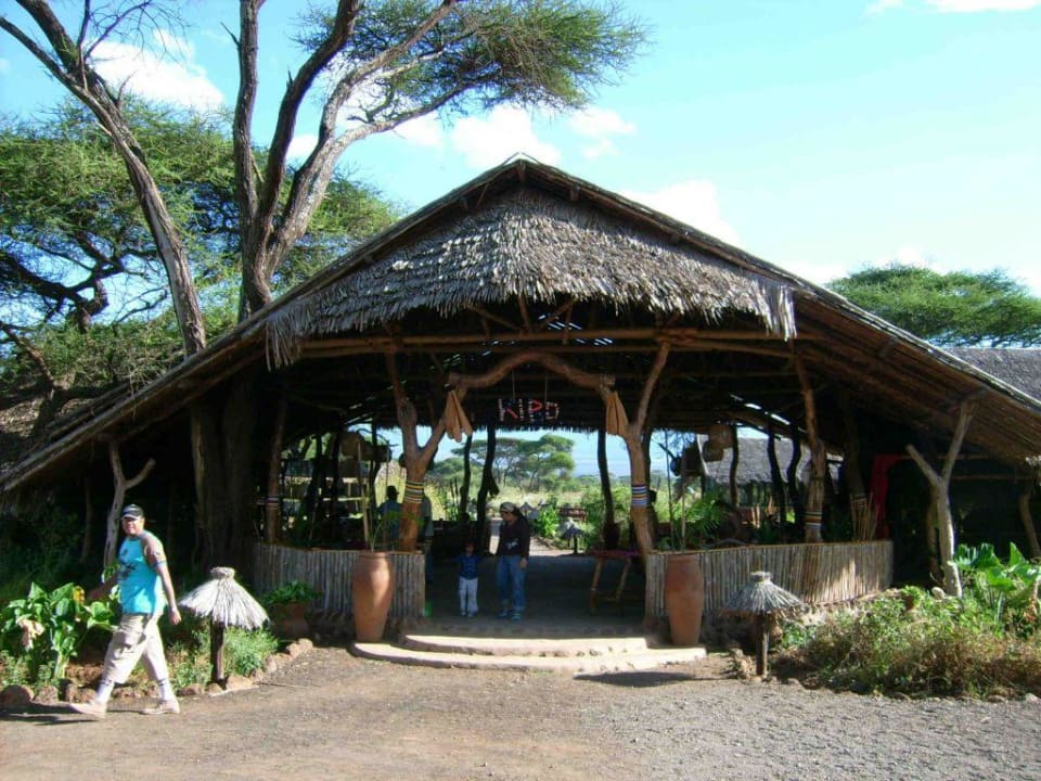 Eingang zum Kibo-Camp Kibo Safari Camp