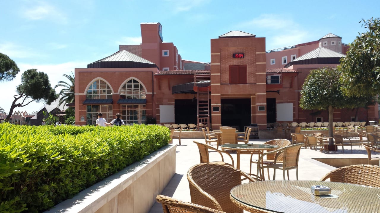 Mega Bar Außenbereich!!!! sehr nett Megasaray Club Belek