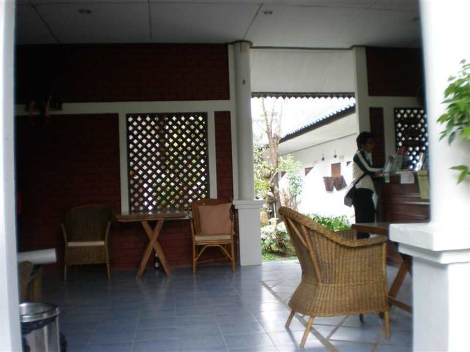Lobby Baan Rom Mai Resort