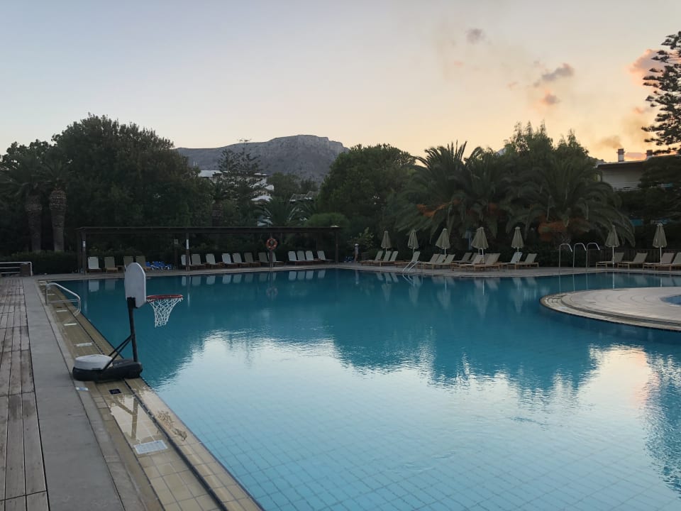Pool Apollonia Beach Resort & Spa