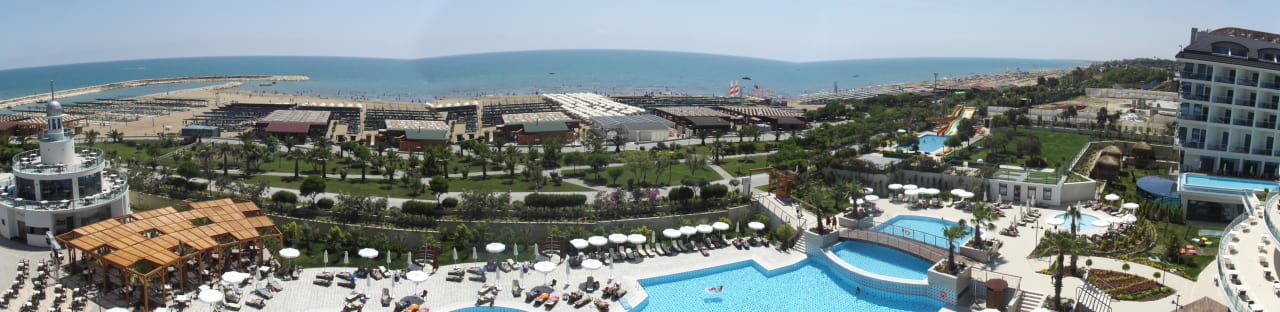 Panoramaaufnahme vom Balkon Commodore Elite Suites & Spa - Adults only