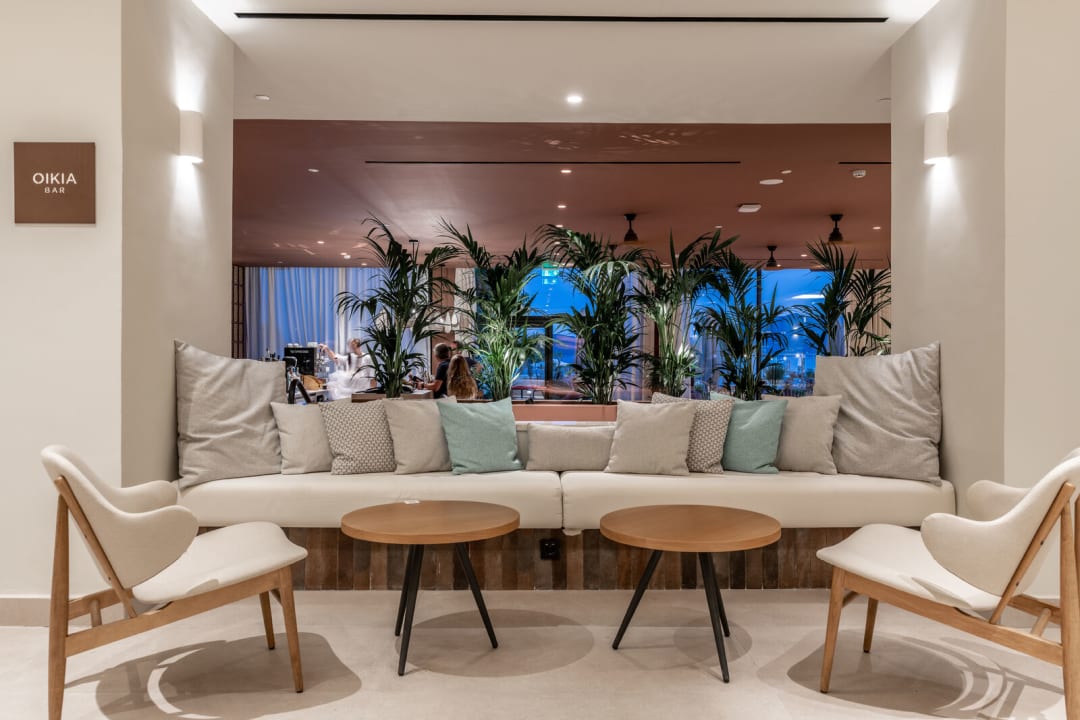 Lobby Domes Aulūs Zante, Autograph Collection