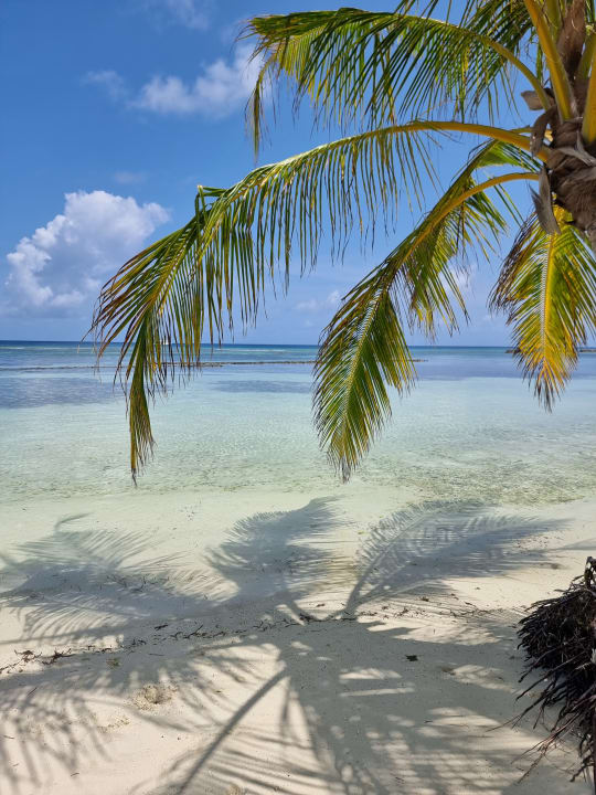 Strand Kuredu Island Resort & Spa