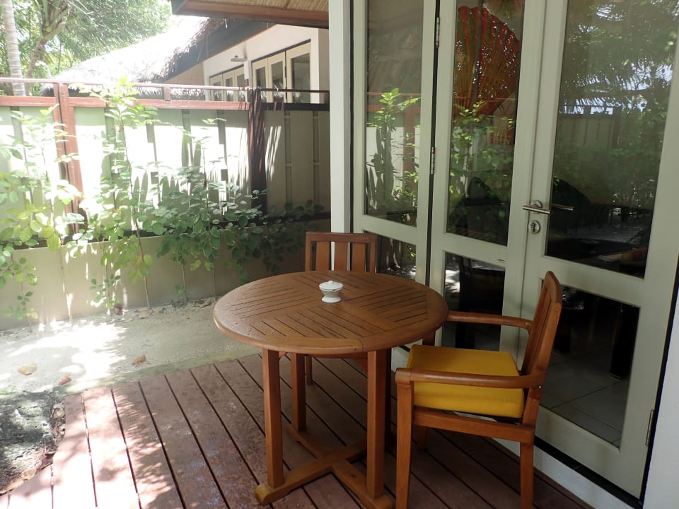 Zimmer Dhawa Ihuru
