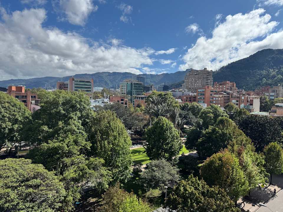 Ausblick Salvio Parque 93 Bogota, Curio Collection by Hilton