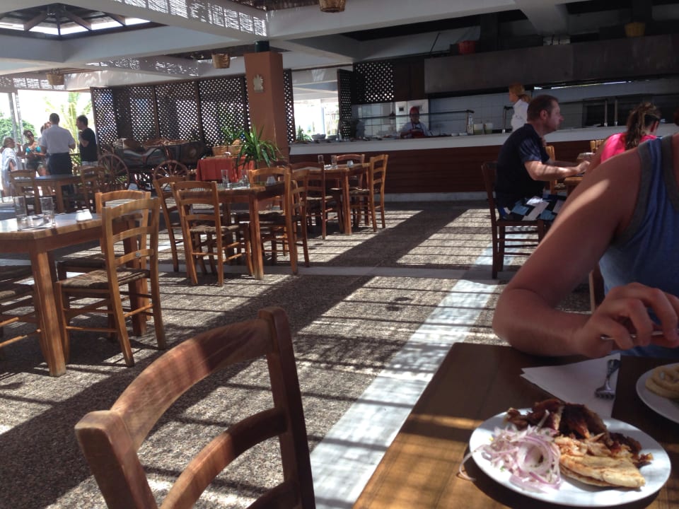 Griechisches Restaurant mit Meerblick traumhaft  Porto Bello Royal