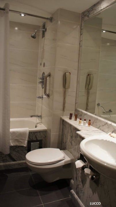 Łazienka Sheraton Heathrow Hotel