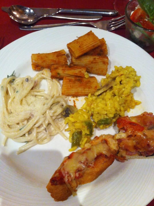 Italienischer Abend (Buffet) The Golden Bay Beach Hotel