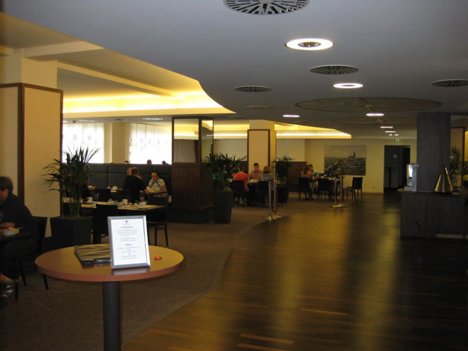 Frühstücksraum Premier Inn Köln City Mediapark