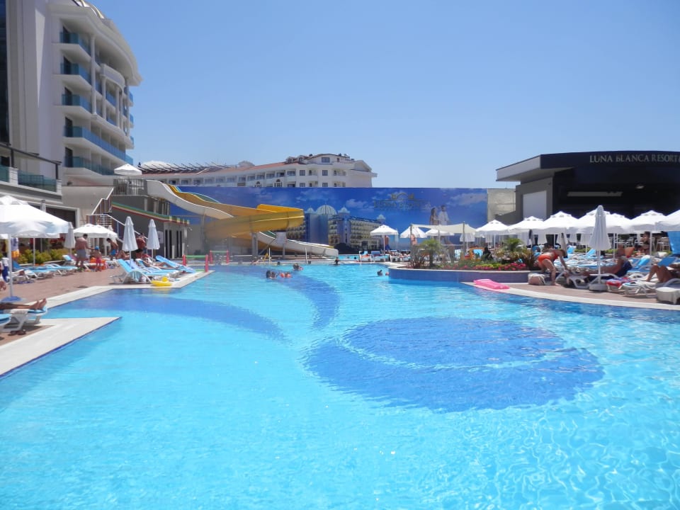 Poolanlage Luna Blanca Resort & Spa