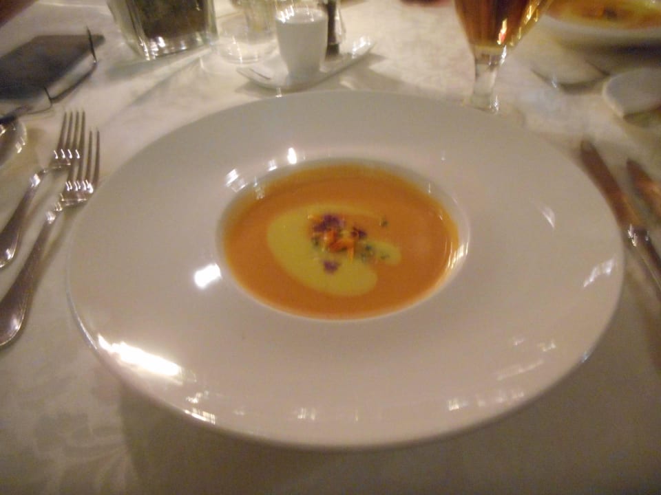 Cremesuppe von dreierlei Limonengras Carcuma Natur & Wellnesshotel Höflehner