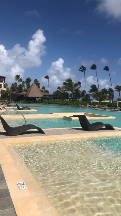 Pool Lopesan Costa Bávaro Resort, Spa & Casino