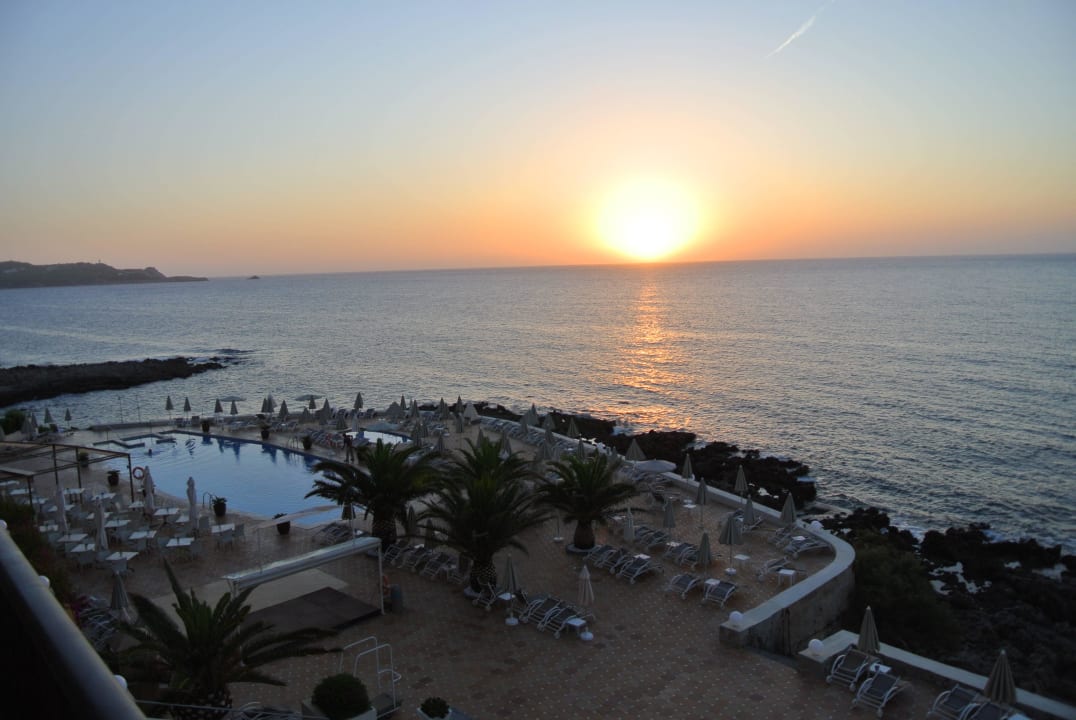 Sonnenaufgang vom Zimmer Grupotel Aguait Resort & Spa - Adults only