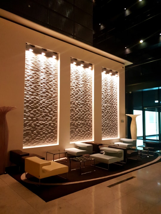 Lobby Hilton Frankfurt Airport