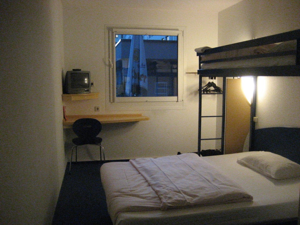 Doppelbett mit Hochbett ibis budget Berlin City Potsdamer Platz