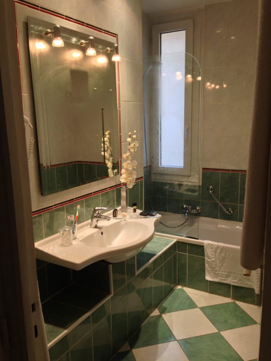Badezimmer Best Western Plus Hôtel Massena Nice