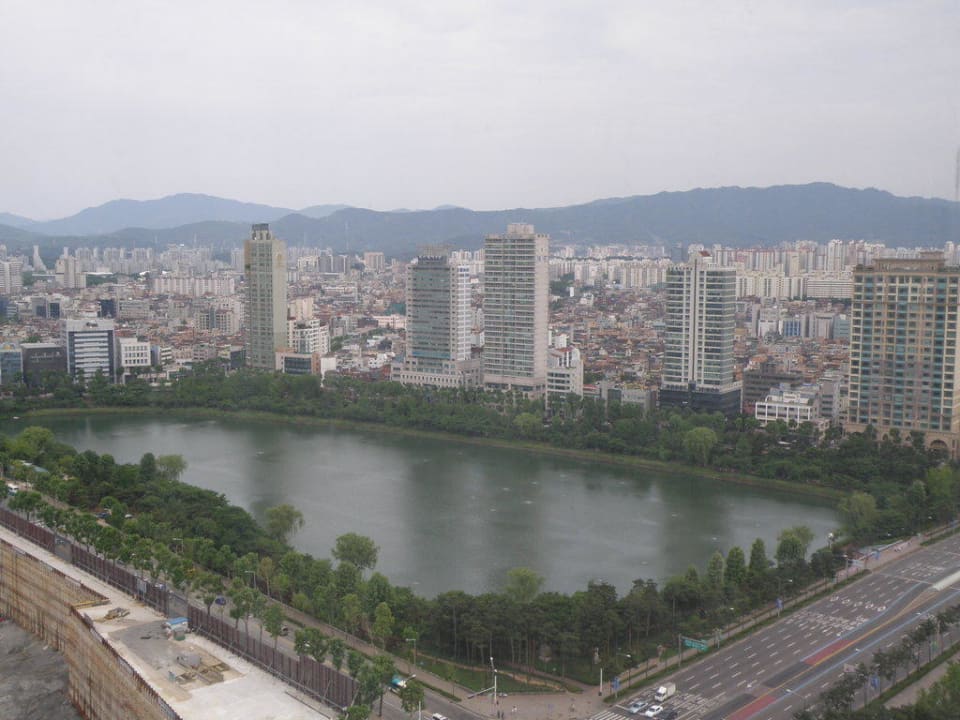 Blick auf Lotte World Hotel Lotte World