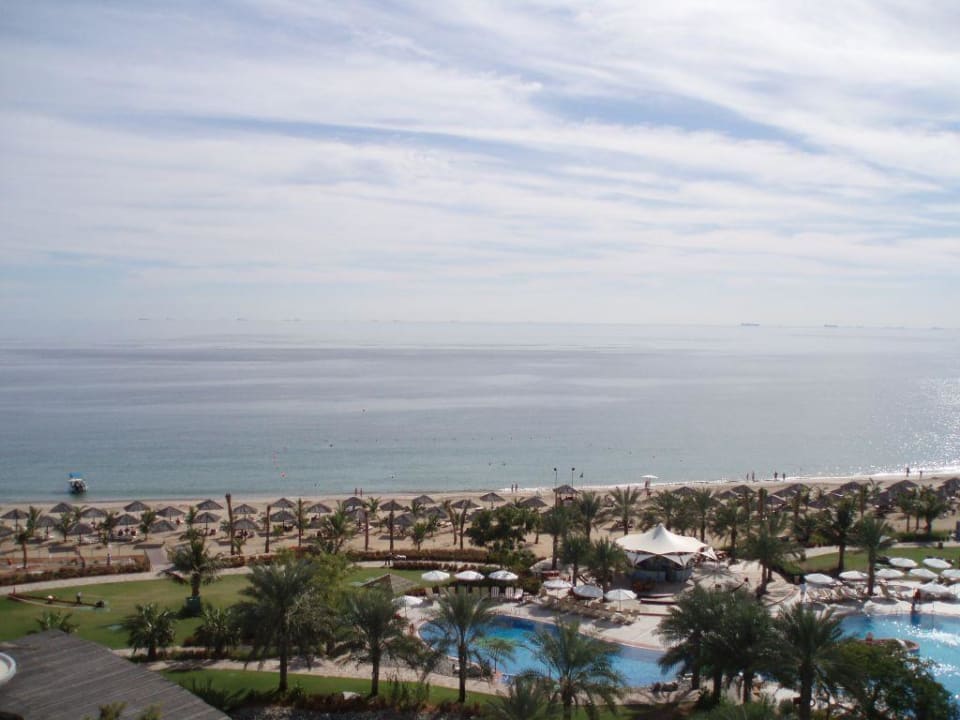 Aussicht von der Zimmerterrassse Hotel Le Meridien Al Aqah Beach Resort