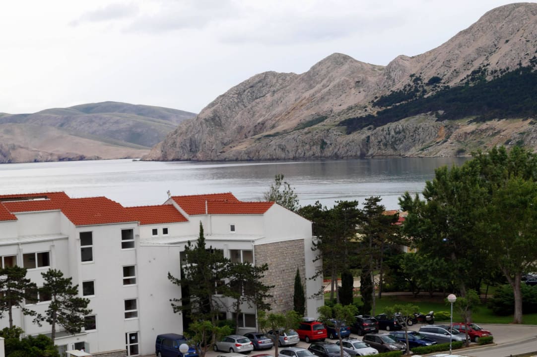 Vom Fenster der Blick nach aussen Hotel Baska