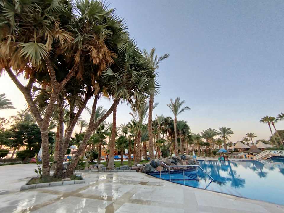 Pool Brayka Bay Resort