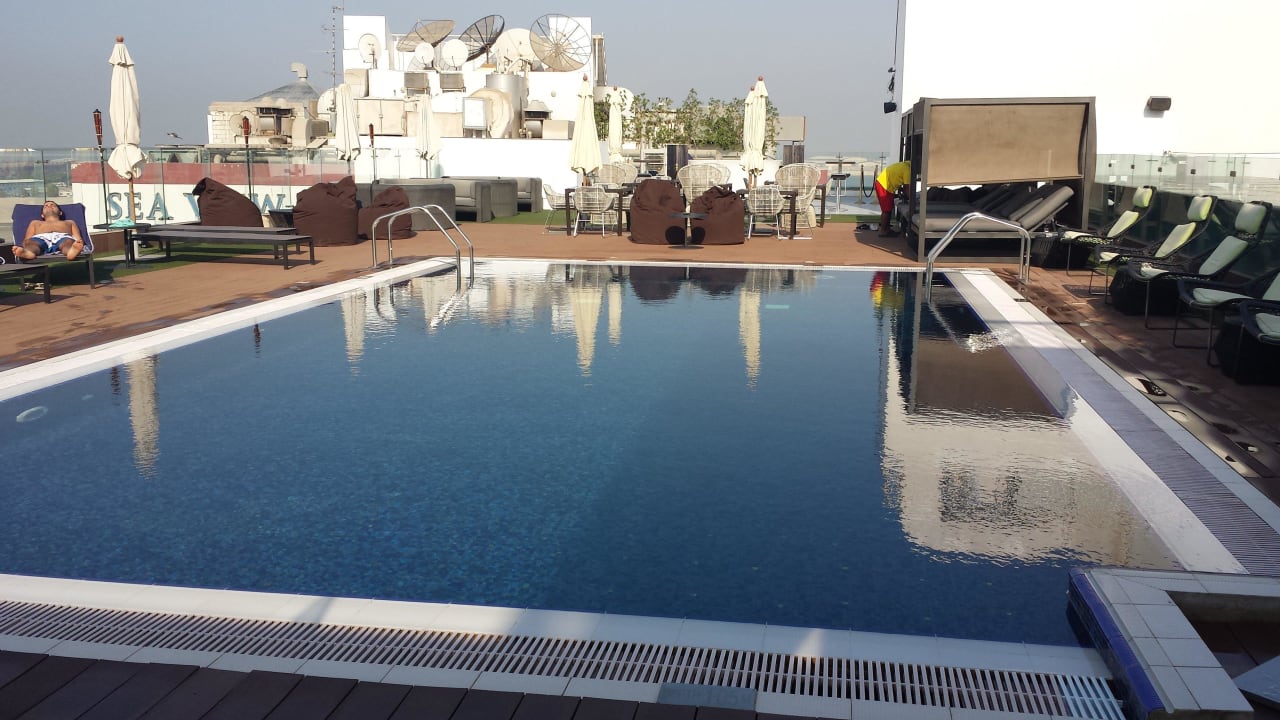 Pool The Canvas Hotel Dubai MGallery By Sofitel