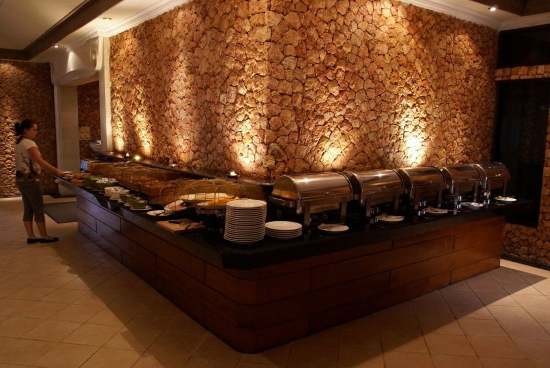 Frühstücksbuffet 2 Puri Santrian