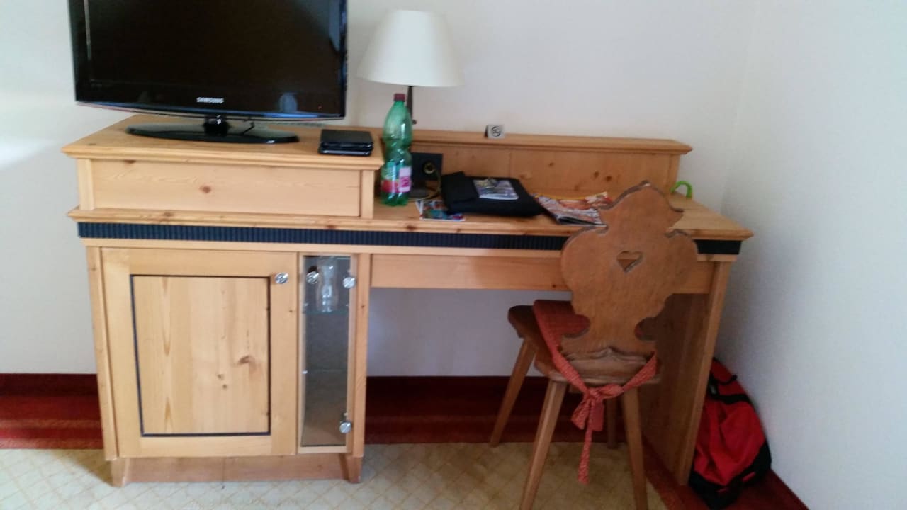 Schreibtisch + TV Hotel Sonnblick Kaprun