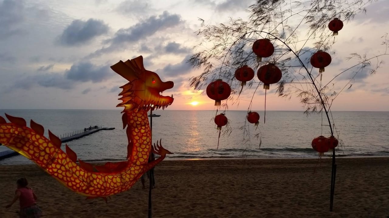 Deko zum chin. Neujahr La Flora Khao Lak