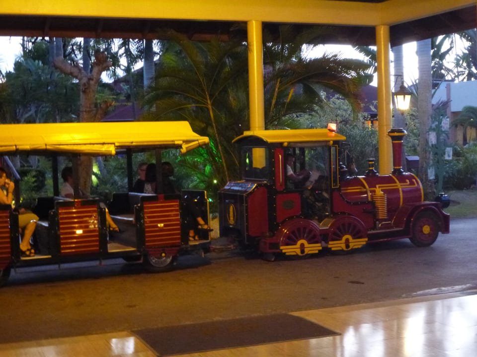 Bimmelbahn Hotel Grand Palladium Palace Resort, Spa & Casino