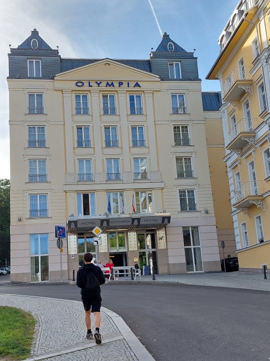 Außenansicht Hotel Olympia