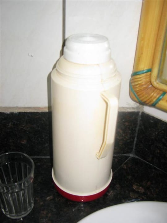 Super termos z wodą do mycia zębów Neptune Village Beach Resort & Spa