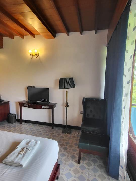 Zimmer Symphony Summer Sands Beach Resort And Spa